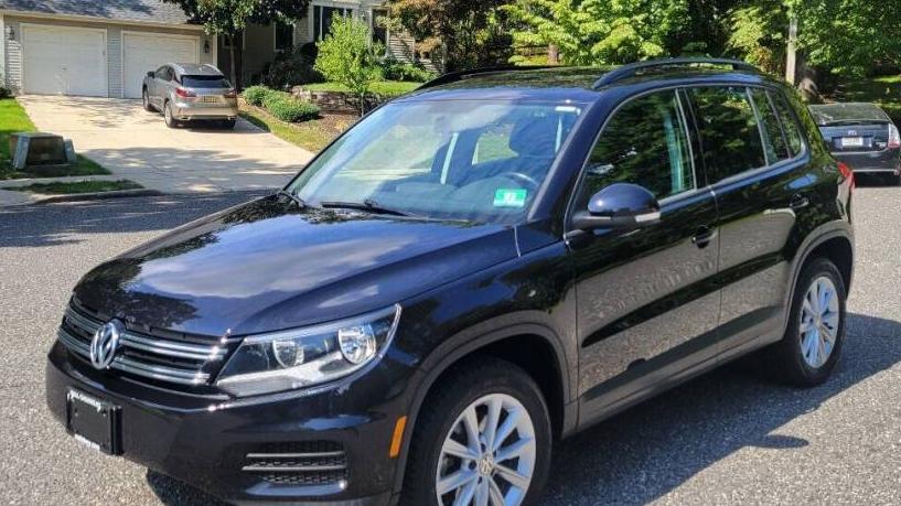 VOLKSWAGEN TIGUAN LIMITED 2018 WVGBV7AX0JK004601 image